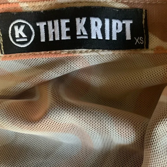 The Kript Retro Sheer Top - Picture 5 of 6